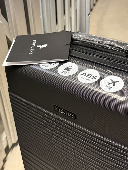 Walizka kabinowa Puccini (nowy typ zamka TSA) 20*36*55cm czarna i złot