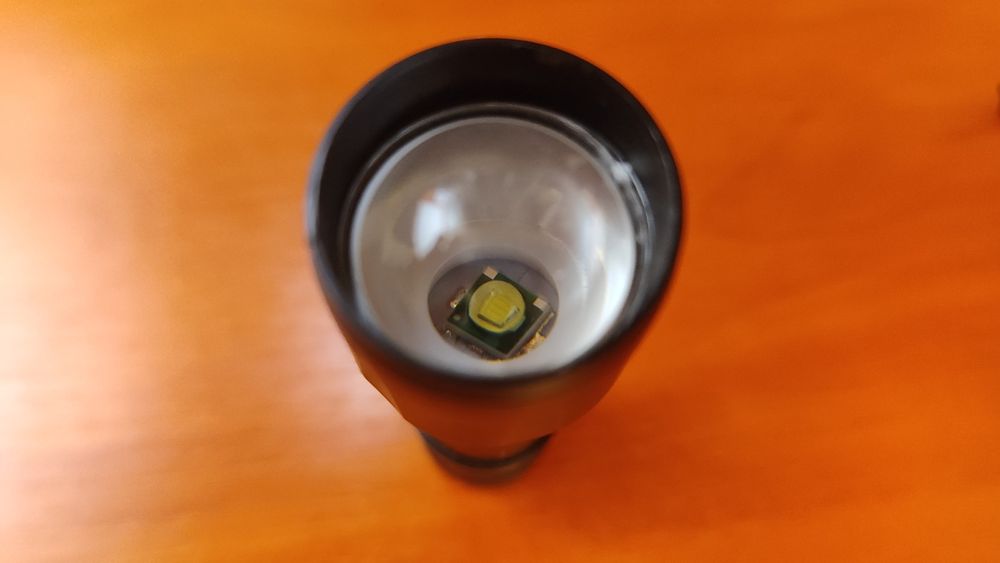 --- Фонарь LED ---