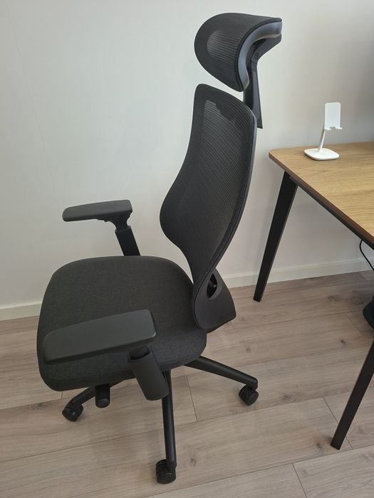 Cadeira ergonomica está como nova