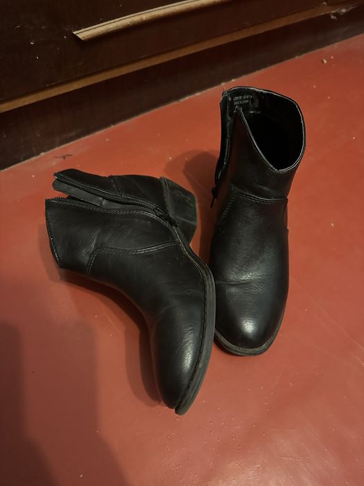 Демисезонные ботинки женские 37р