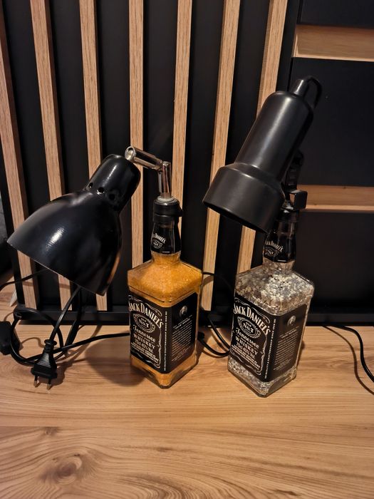 Lampki z butelek po Jack Daniels