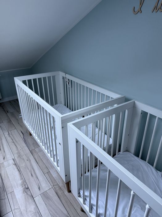 Łóżeczko z materacem