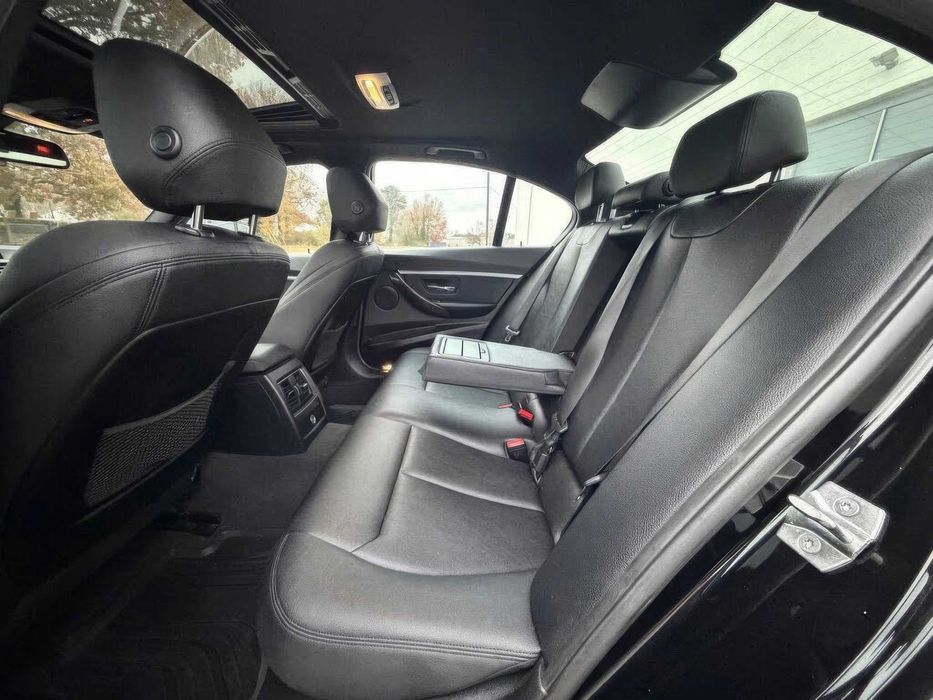 BMW 3 Series 330i xDrive      2017