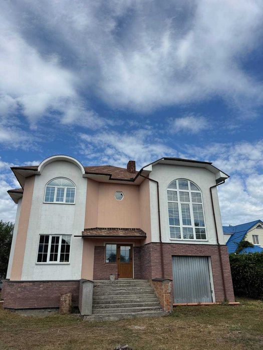 Продаж просторого будинку, Руська Поляна.