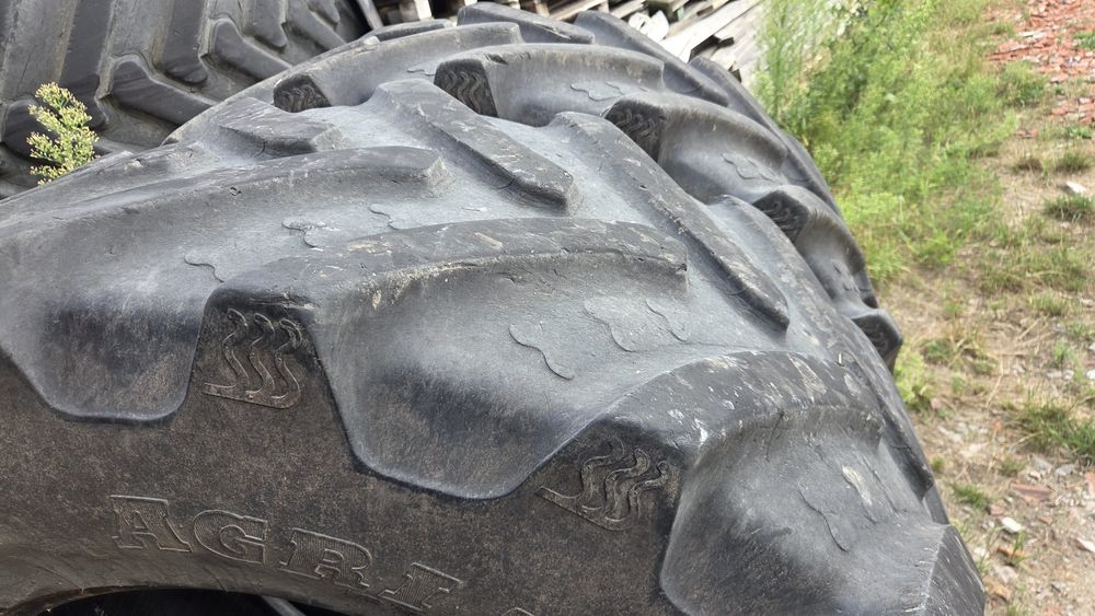 Opona 540/65R28 używana
