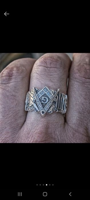 Sygnet męski iluminaci wolnomularstwo