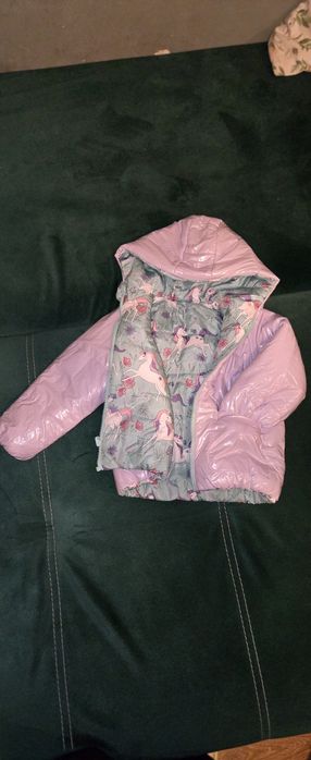 Dwustronna kurtka idealna na jesień