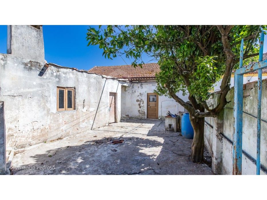 Vende Moradia T2 - Ericeira 17 km, A Casa das Casas