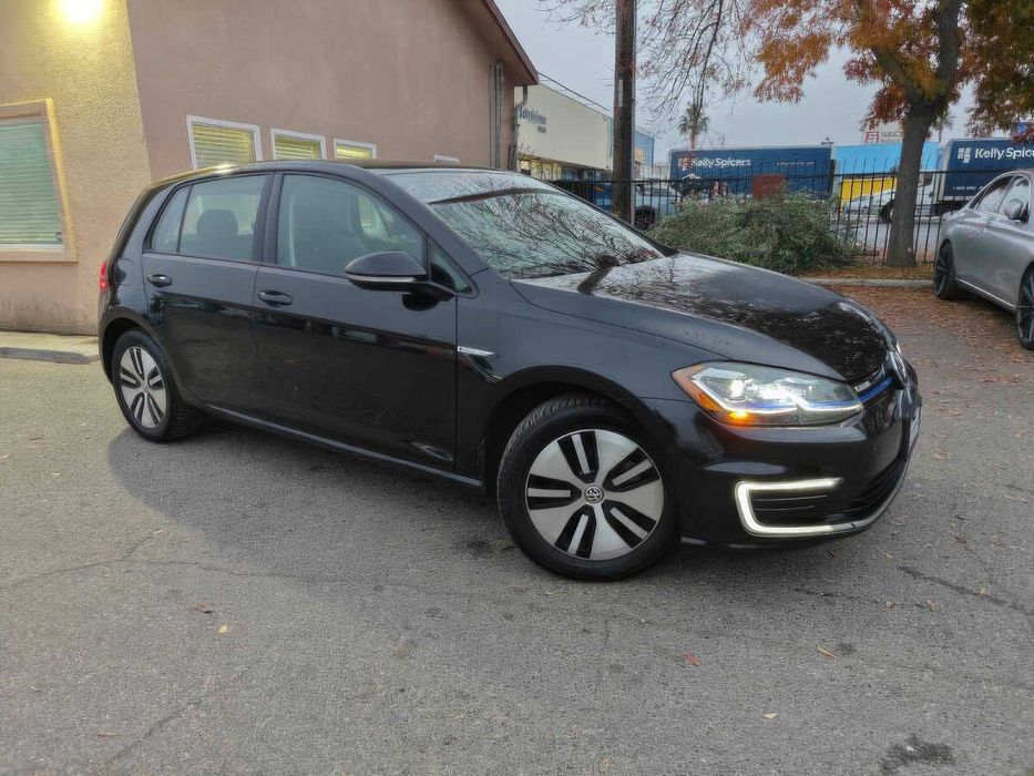 Volkswagen e-Golf SEL Premium      2019