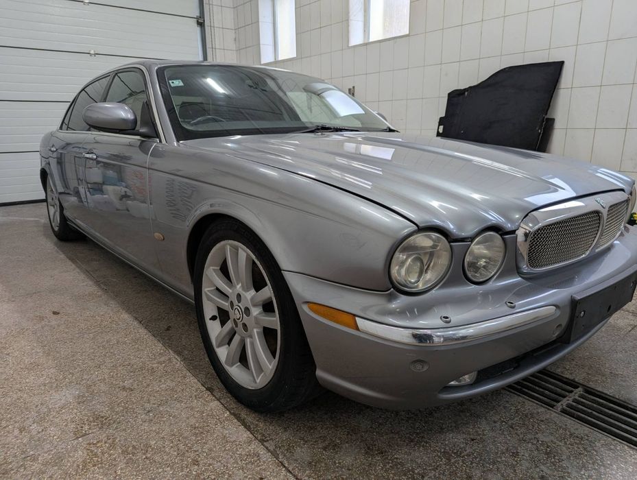 Розбираю на болти JAGUAR XJ8 X350 SOVEREIGN 4.2  Лонг 2006р.