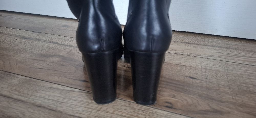 Kozaki skóra 38  słupek