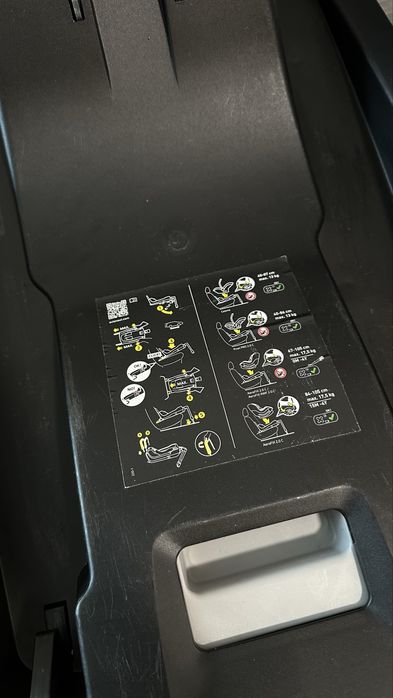 Fotelik Avionaut Pixel Pro z bazą