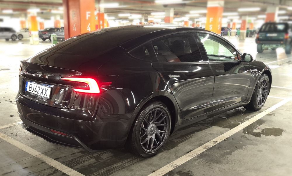 Tesla model 3 long range dual motor AWD