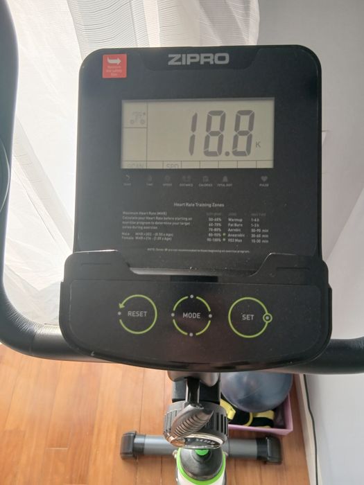 Bicicleta estática da marca Zipro