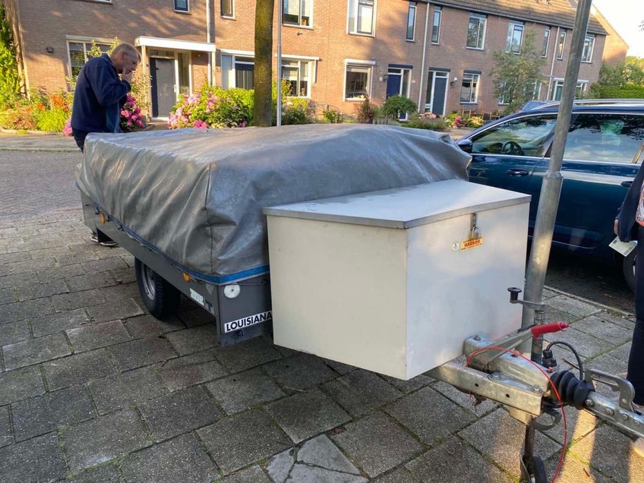 Продам туристичний прицеп