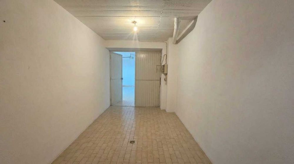 Arrenda-se Garagem Interior (15m²)