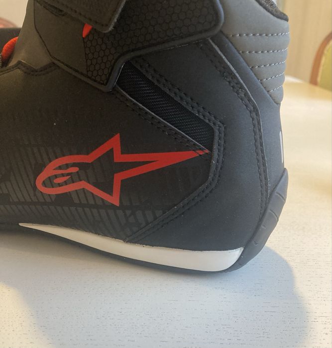 Botas Alpinestars p/ Mota “NOVAS”