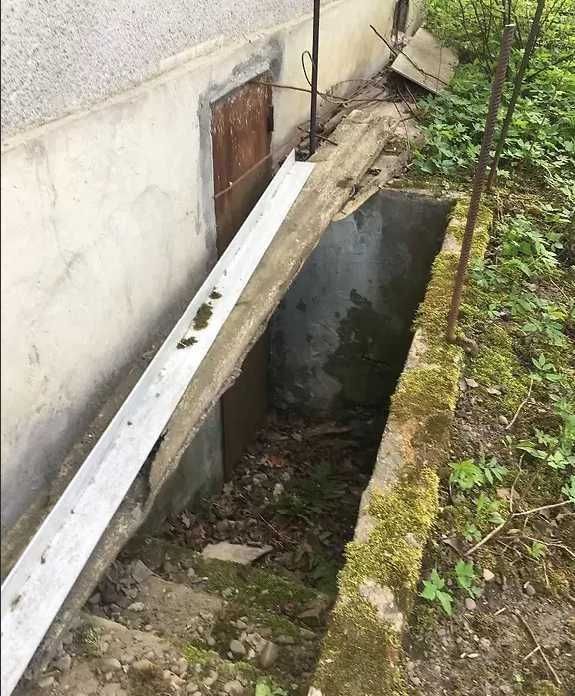 Дача з будинком в місті, біля "Епіцентру"