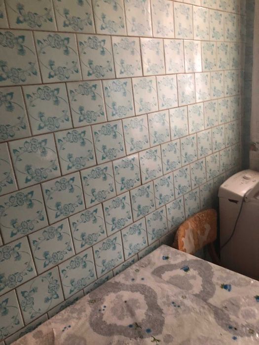 Дешево продам 2 комн. квартиру в п. Эсхар (за 6000 у.е.)