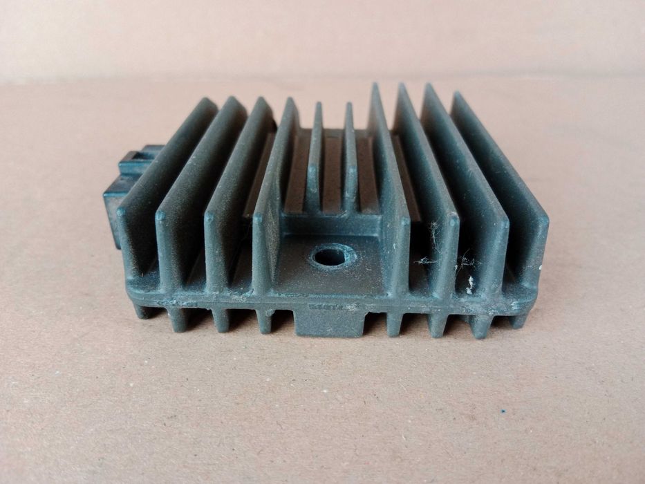 Yamaha R6 Regulator Napięcia SH713AA 4.1.1  03-05