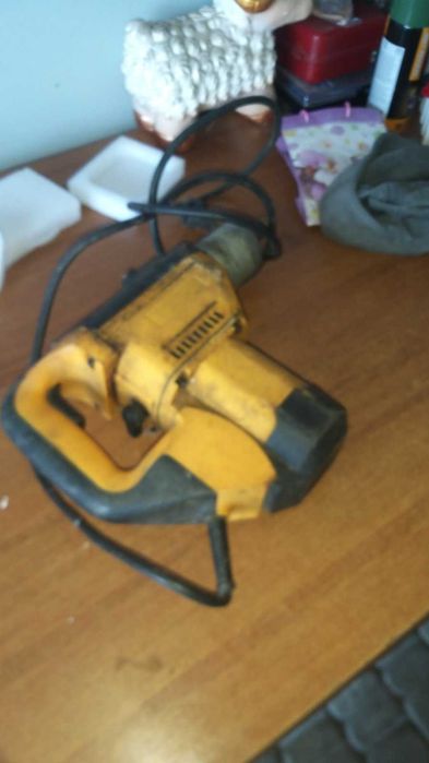 Перфератор Einhell BBH 950