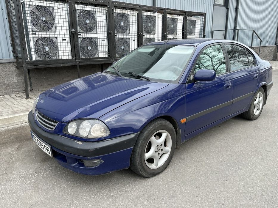Toyota Avensis 2.0 бенз/газ.