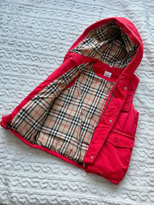 Жилетка пуховая жилет куртка burberry nike calvin klein