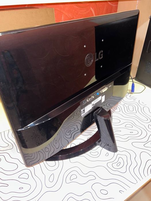 Продам монітор lg