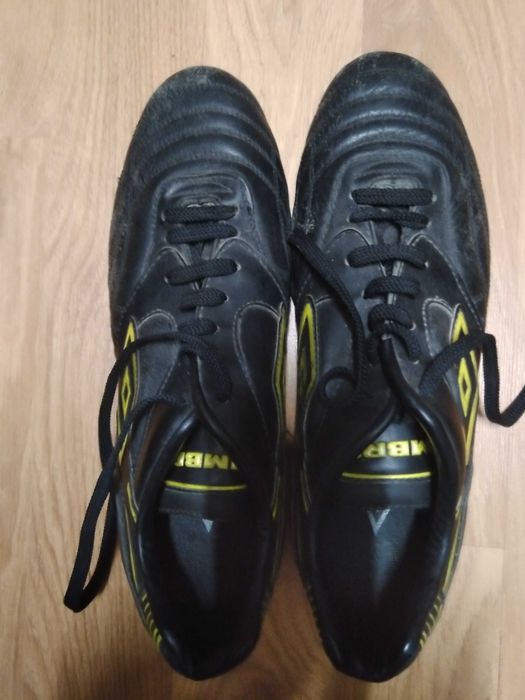 Chuteiras futebol UMBRO