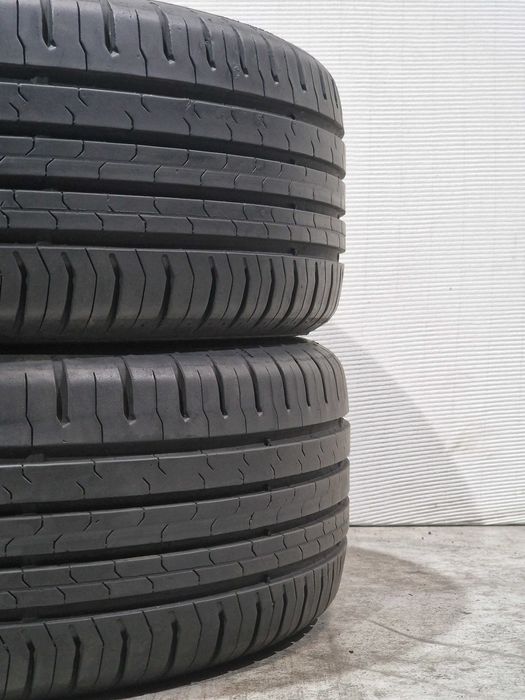 2 Pneus 205/55R17 CONTINENTAL Semi Novos