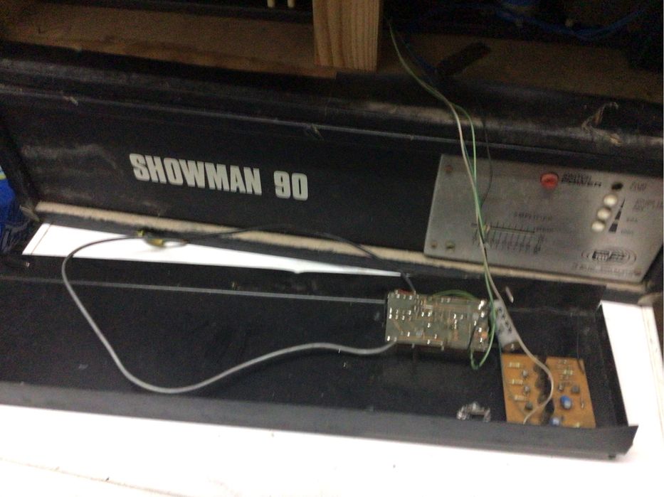 Wzmacniacze Showman 90