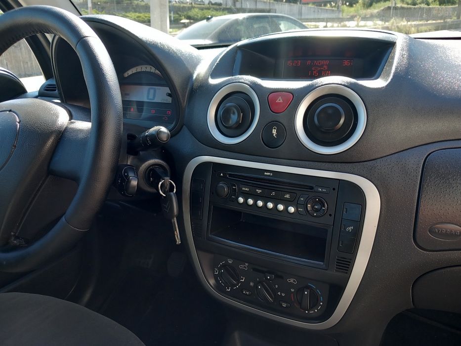 Citroen C3 1.1cc  130 milkm 2009