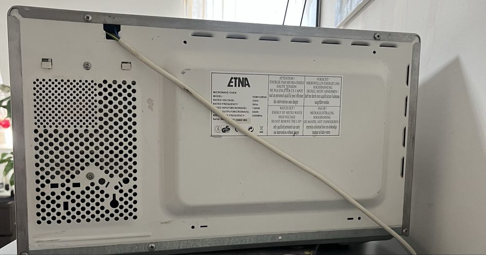 Микроволновая печь ETNA Model-ESM133RVS