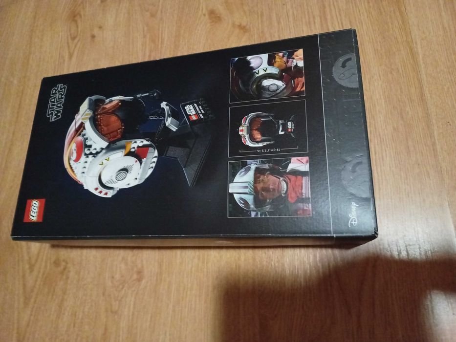 LEGO 75327 Star Wars - Hełm Luke’a Skywalkera - Czerwony Pięć