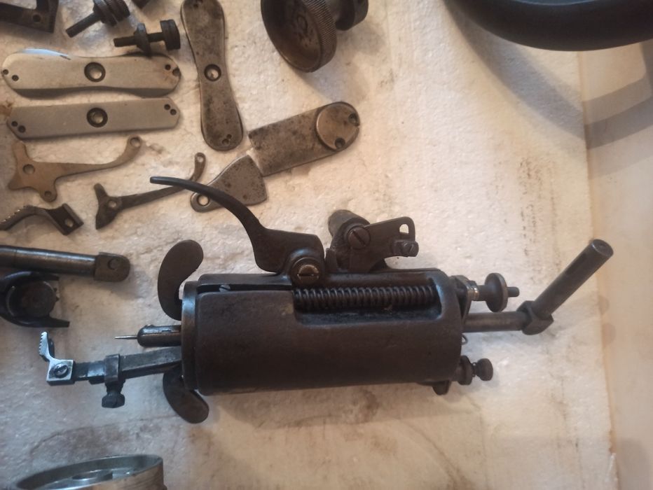 Запчастини для швейних машин