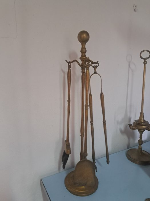Conjunto de lareira em latão