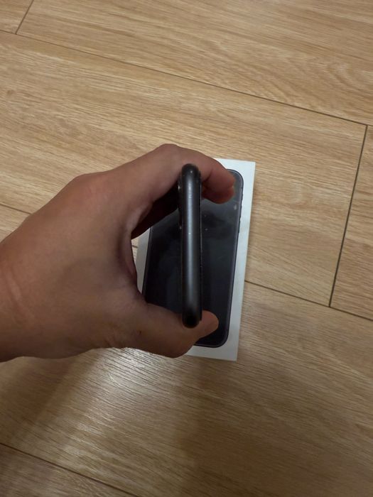 Iphone 11 128gb Neverlock 93%стан батареї