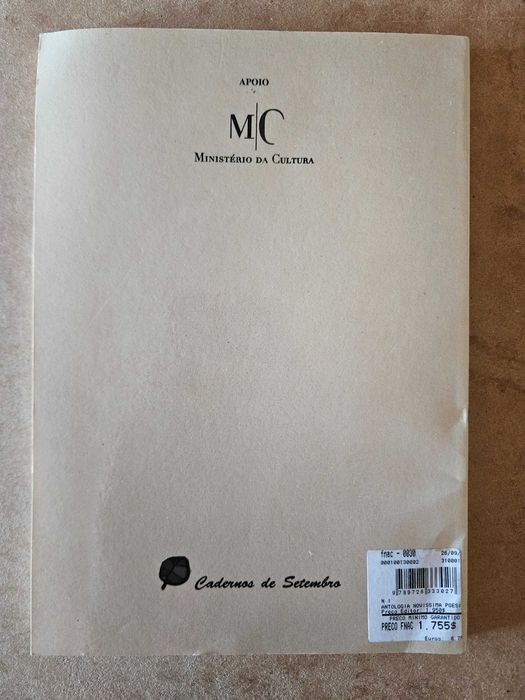 Livro Antologia da Novíssima Poesia Portuguesa