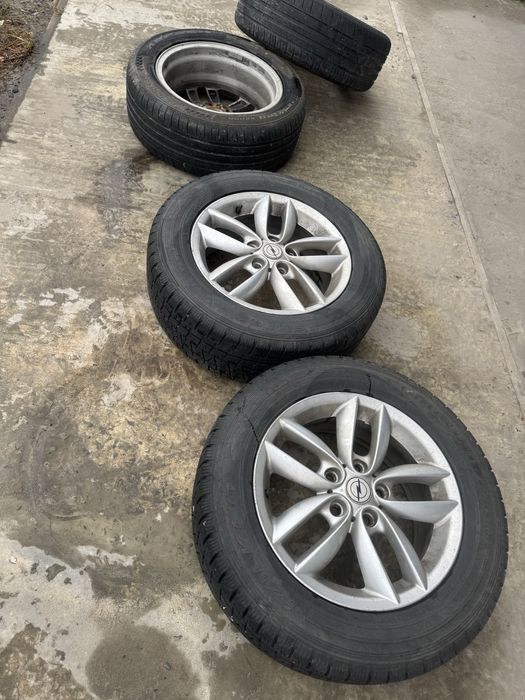 Продам колеса на  Опель віваро R17C 225/60 Зимова .Літо225/55 R17