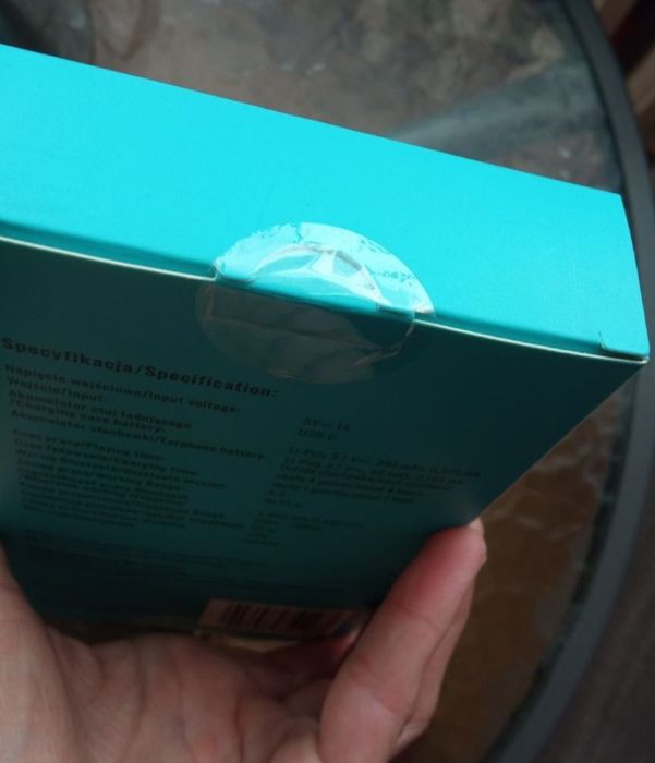 Słuchawki Bluetooth z etui ładującym