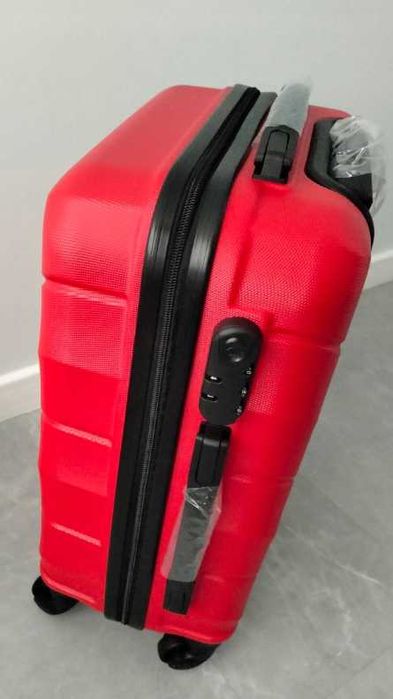 WALIZKA TURYSTYCZNA podróżna na kółkach XL 37l