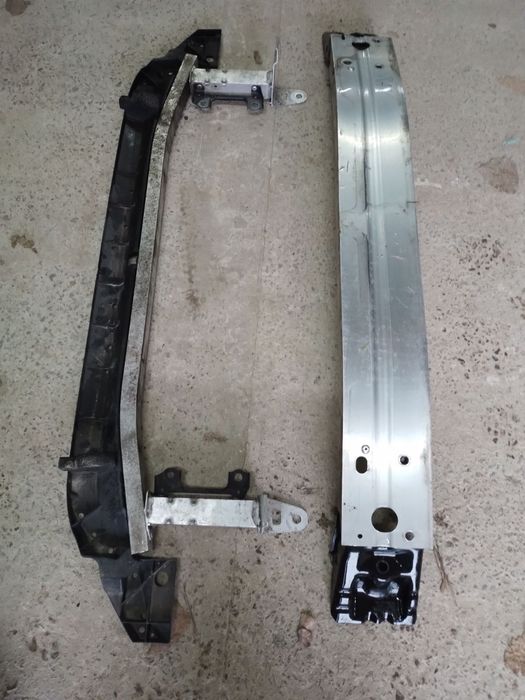 Підсилювачі бампера передні на Toyota RAV4 Тойота РАВ4 19-25 року