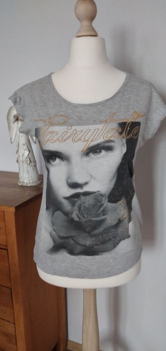 Tshirt damski Reserved w rozmiarze XS