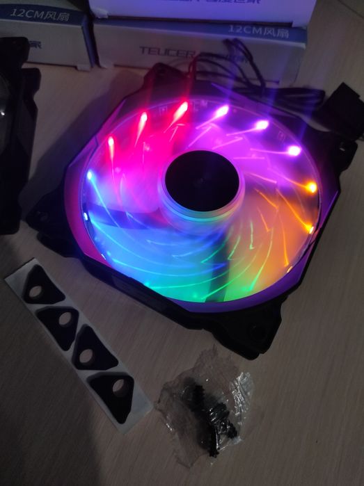 Кулер вентилятор новый с подсветкой для Компьютера TEUCER 120мм 4 pin