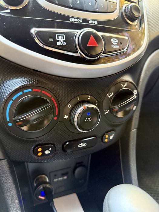 Hyundai Accent 2011г Полноценый Автомат