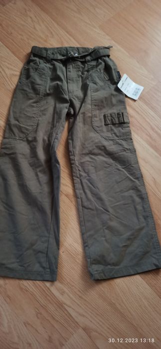 Chłopięce spodnie khaki