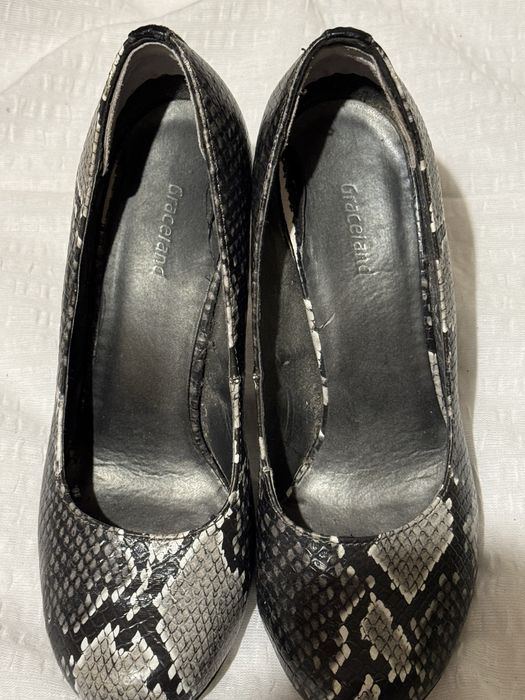 Buty na obcasie rozmiar 37