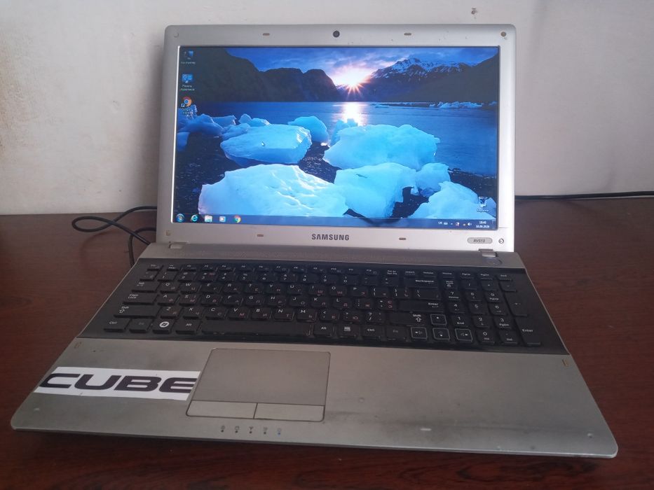 В продаже ноутбук Samsung rv513