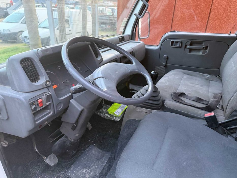 Nissan Cabstar tribasculante