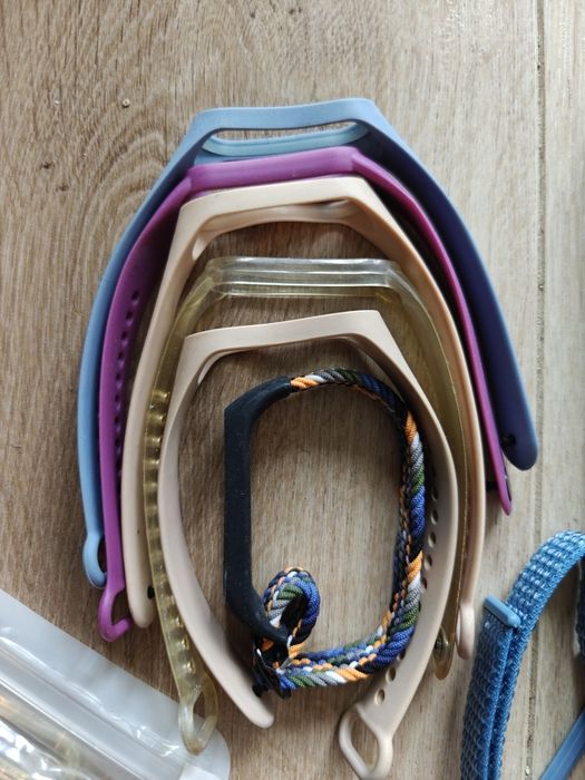 Mi band 5 z opaskami